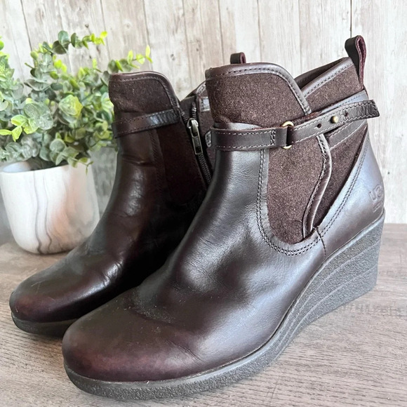 UGG Shoes - UGG Emalie Wedge Leather Ankle Boot Size 8
